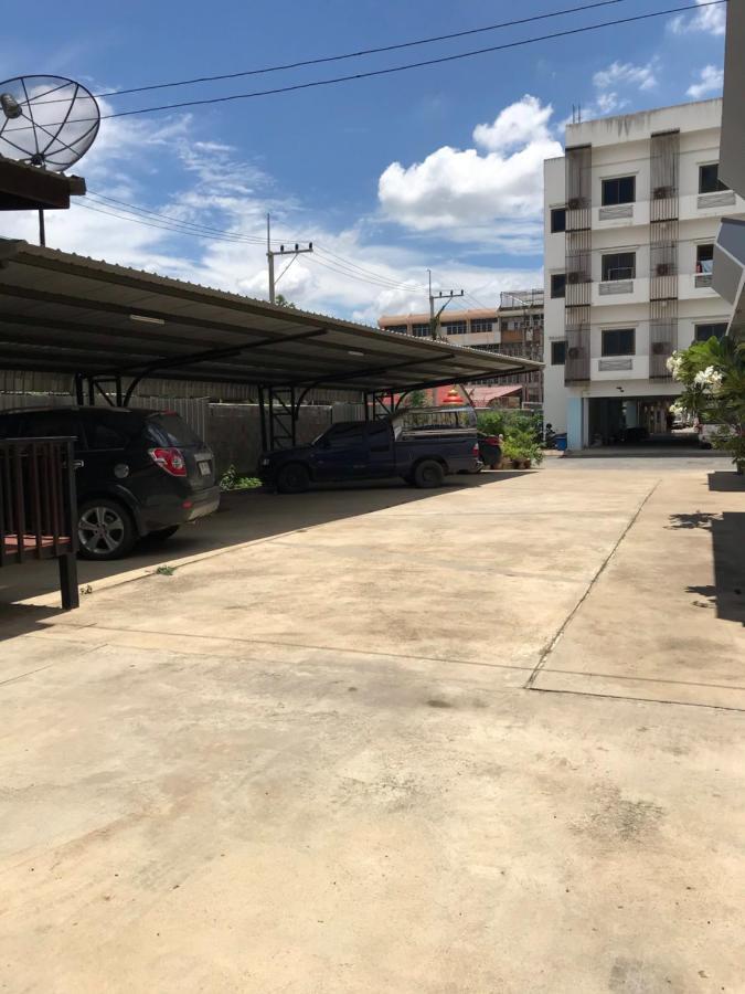 Vatchara Northgate Hotel Nakhon Sawan Εξωτερικό φωτογραφία
