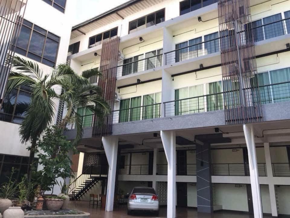 Vatchara Northgate Hotel Nakhon Sawan Εξωτερικό φωτογραφία